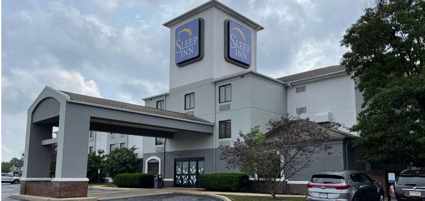 Suburban Studios, Johnstown